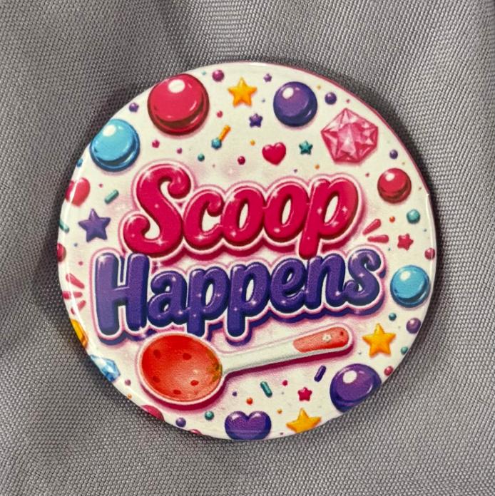 Briezy Scoops Small Button